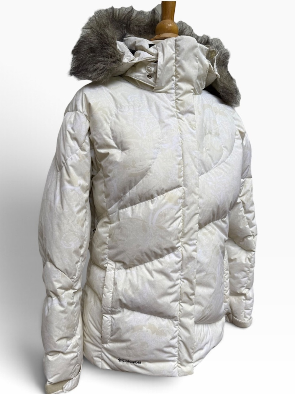 Columbia Titanium White Paisley Floral Pattern Down Puffer Jacket Faux Fur Hood